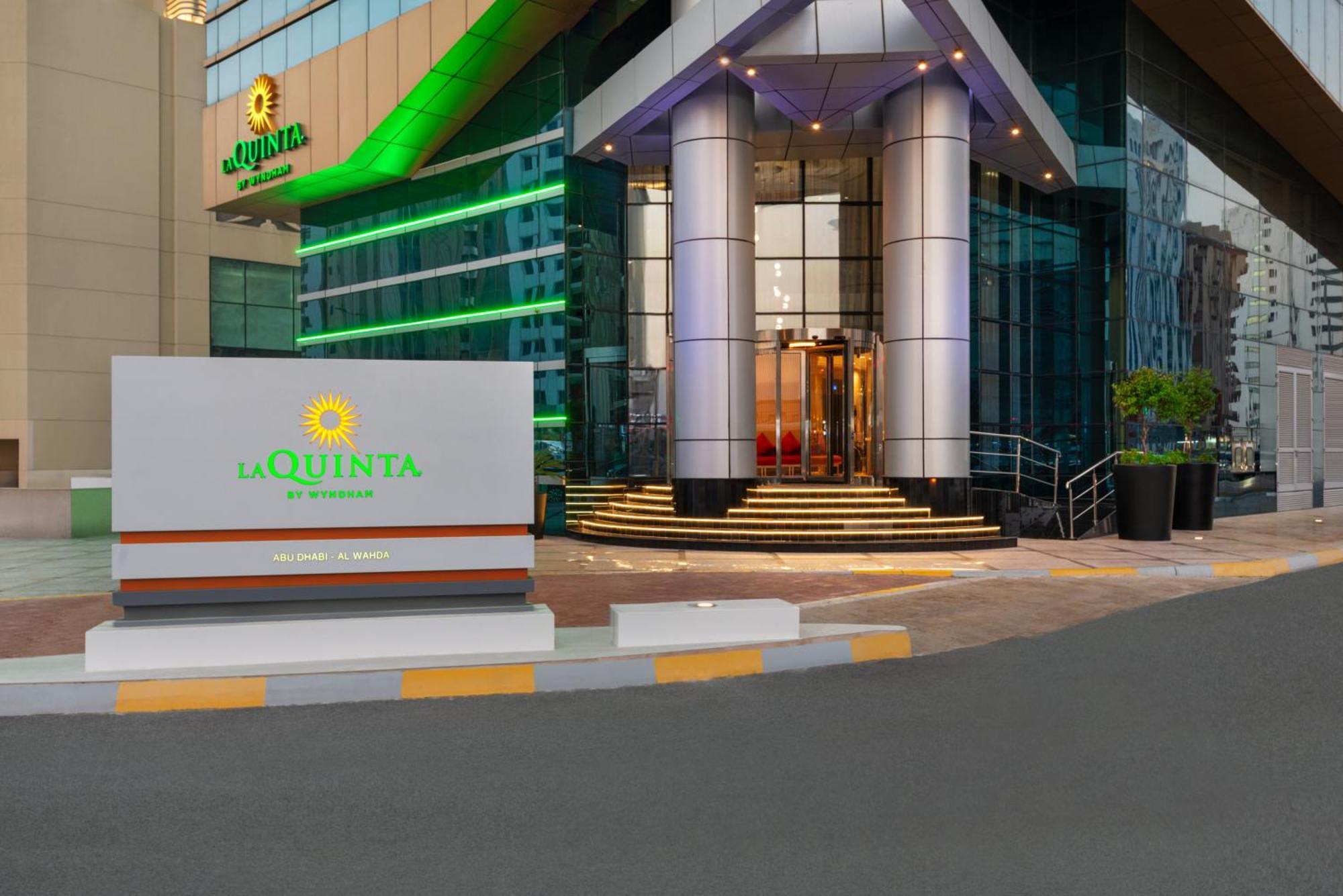 La Quinta By Wyndham Abu Dhabi Al Wahda酒店 外观 照片